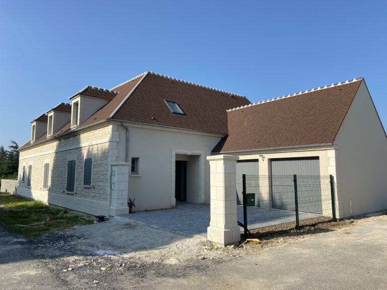 Entrée maison individuelle R+Combles – 287,23 m²