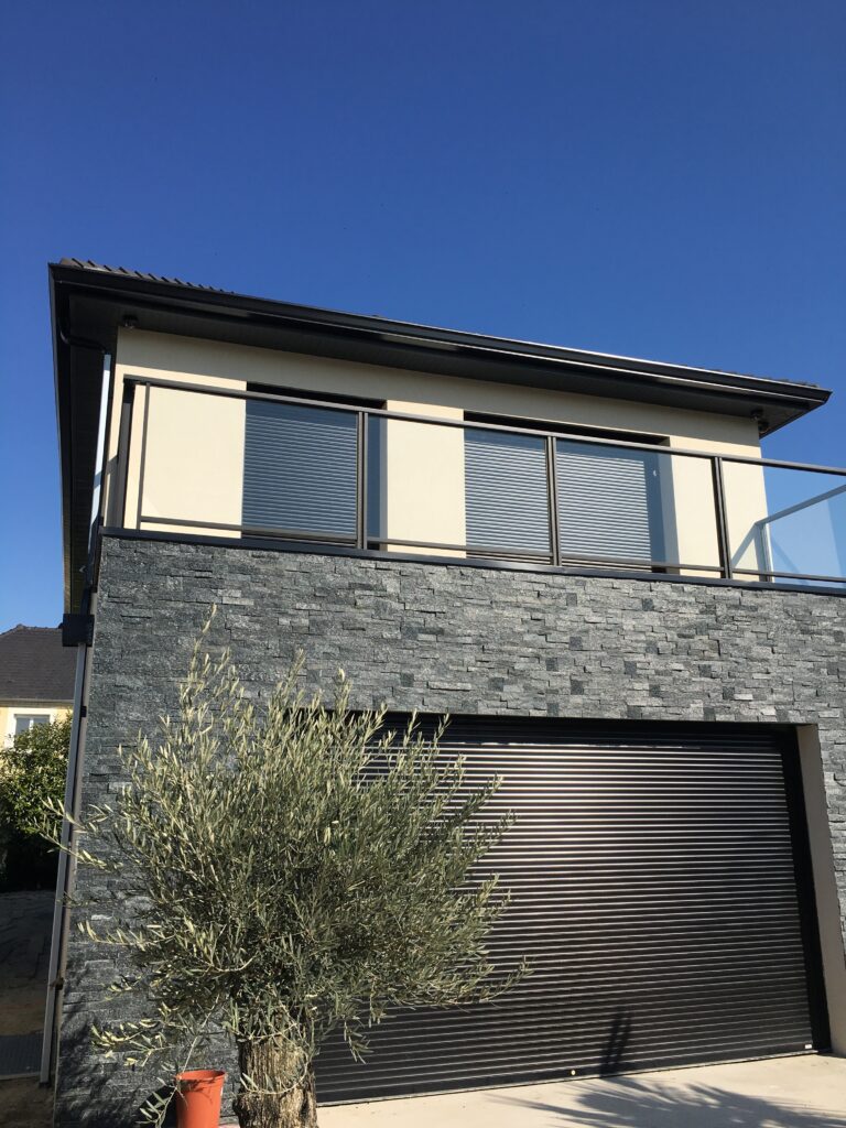 Façade avant Maison R+1 de 161,74 m²